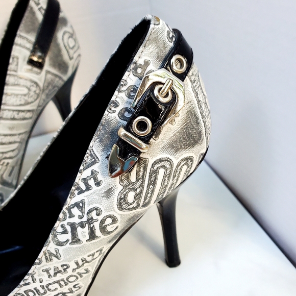 Fredricks of Hollywood High Heels - Picture 4 of 8